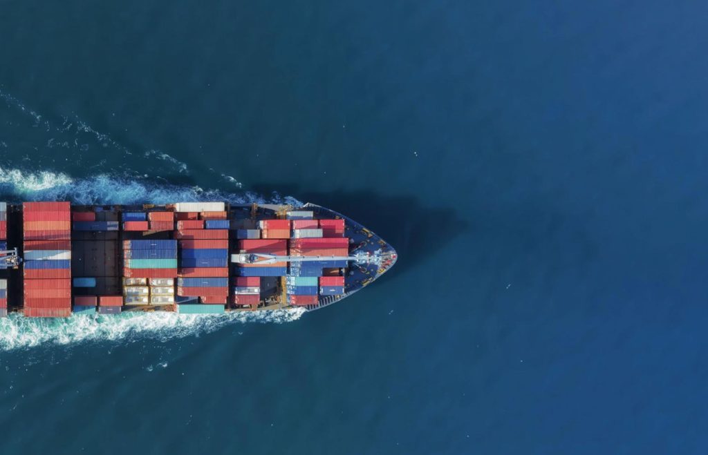 Vận chuyển logistics và container đường biển